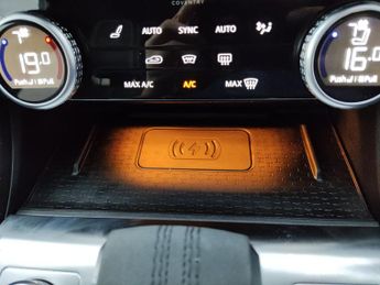 Jaguar F-PACE 2.0 D200 MHEV R-Dynamic S AWD (204 ps) - LED - REVERSE CAM - NAV
