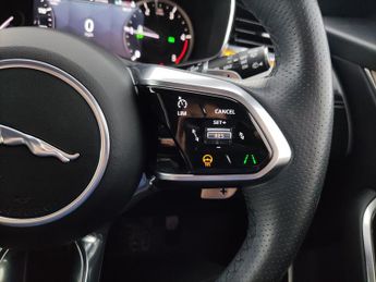 Jaguar F-PACE 2.0 D200 MHEV R-Dynamic S AWD (204 ps) - LED - REVERSE CAM - NAV