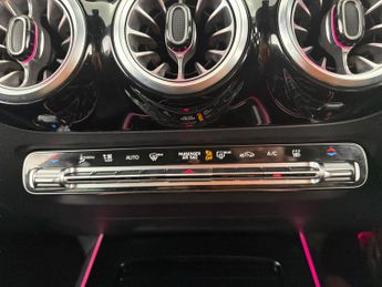 Mercedes-Benz EQA EQA 250 66.5kWh AMG Line (190 ps) - COMFORT PACK - PADDLE SHIFT