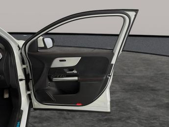 Mercedes-Benz EQA EQA 250 66.5kWh AMG Line (190 ps) - COMFORT PACK - PADDLE SHIFT