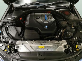 BMW 3 Series 2.0 330e 12kWh M Sport Touring Plug-in xDrive (292 ps) - INTERIO