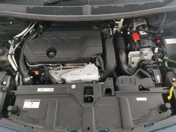 Peugeot 3008 1.6 13.2kWh Allure Premium + Plug-in e-EAT (225 ps) - LANE DEPAR