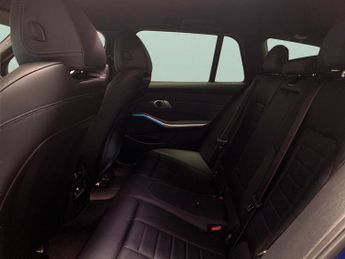 BMW 3 Series 2.0 330e 12kWh M Sport Touring Plug-in xDrive (292 ps) - VERNASC