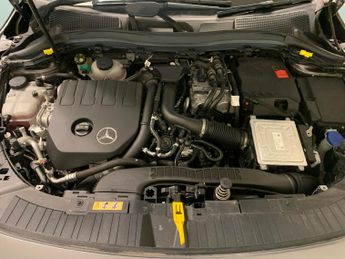 Mercedes-Benz GLA 1.3 GLA250e 15.6kWh Exclusive Edition Plug-in 8G-DCT (218 ps) - 
