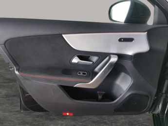 Mercedes-Benz A Class 1.3 A200 AMG Line (Premium 2) 7G-DCT (163 ps) - LED - REVERSE CA
