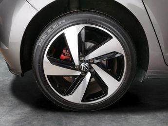 Volkswagen Polo 2.0 TSI GTI DSG (207 ps) - PARK SENSORS - DRIVING MODES - 17IN A