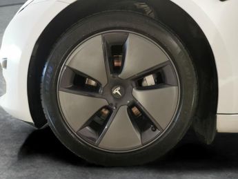 Tesla Model 3 Standard Range Plus RWD (241 bhp) - PARK ASSIST - LED - REVERSE 