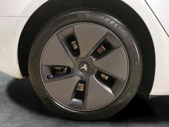 Tesla Model 3 Standard Range Plus RWD (241 bhp) - PARK ASSIST - LED - REVERSE 