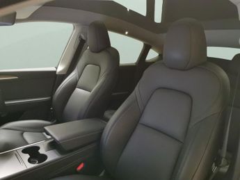 Tesla Model Y SUV RWD (346 ps) - KEYLESS ENTRY - REVERSE CAM - NAV