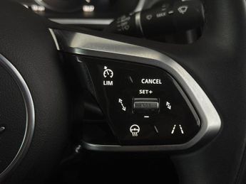 Jaguar I-PACE 400 90kWh Black 4WD (400 ps) - CARPLAY - KEYLESS ENTRY - LED