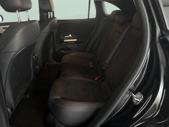 Mercedes-Benz EQA EQA 300 66.5kWh AMG Line 4MATIC (228 ps) - ADAPTIVE LIGHTS - HEA