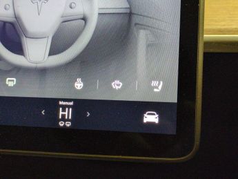 Tesla Model Y SUV RWD (346 ps) - HEATED LEATHER - HEATED STEERING - WIFI
