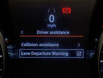 Land Rover Discovery Sport 2.0 TD4 SE Tech 4WD (180 ps) - HANDS-FREE BOOT RELEASE - BLUETOO