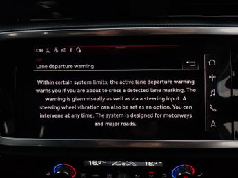 Audi Q3 1.4 TFSIe 45 S line Sportback Plug-in S Tronic 13kWh (245 ps) - 