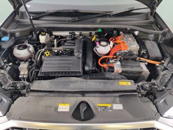 Audi Q3 1.4 TFSIe 45 S line Sportback Plug-in S Tronic 13kWh (245 ps) - 