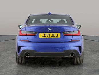 BMW 3 Series 2.0 320i M Sport xDrive (184 ps) - ACOUSTIC GLAZING