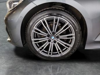 BMW 3 Series 2.0 320d M Sport xDrive (190 ps) - DRIVING ASSISTANT - PARK ASSI