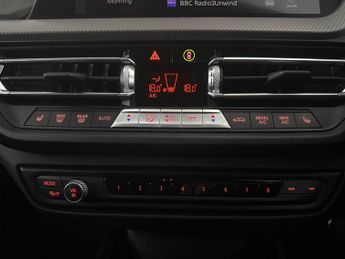 BMW 1 Series 1.5 118i M Sport (LCP) DCT (136 ps) - PERFORMANCE CONTROL - LANE