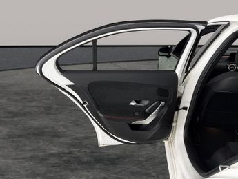 Mercedes-Benz A Class 1.3 A250e 15.6kWh AMG Line (Premium Plus 2) Plug-in 8G-DCT (218 