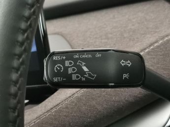 Skoda Enyaq iV 62kWh 60 (179 ps) - SMARTLINK - NAV - WIFI