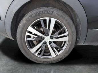 Peugeot 3008 1.6 13.2kWh Allure Premium + Plug-in e-EAT (225 ps) - BLUETOOTH 
