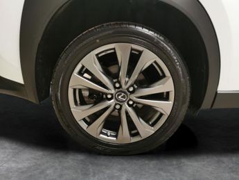 Lexus Ux 2.0 250h F Sport Design E-CVT (184 ps) - LED - REVERSE CAM - NAV