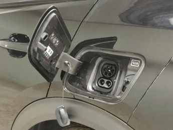 Peugeot E-2008 50kWh GT (7kW Charger) (136 ps) - BLIND SPOT ASSIST - LANE DEPAR