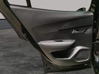 Peugeot E-2008 50kWh GT (7kW Charger) (136 ps) - BLIND SPOT ASSIST - LANE DEPAR