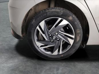 Hyundai i20 1.0 T-GDi MHEV SE Connect DCT (100 ps) - CRUISE - DRIVING MODES