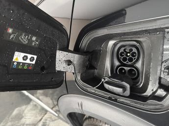 Peugeot E-2008 50kWh GT (7kW Charger) (136 ps) - LED - REVERSE CAM - NAV