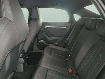 Audi A3 35 TFSI S Line S Tronic [Comfort+Sound] - B&O AUDIO - CARPLAY - 