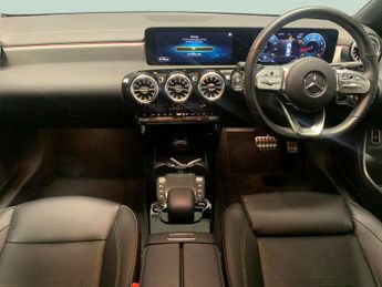 Mercedes-Benz CLA 1.3 CLA180 AMG Line (Premium 2) Coupe 7G-DCT (136 ps) - LED - NA