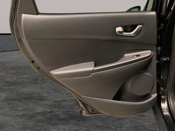 Hyundai Kona 64kWh Premium (10.5kW Charger) (204 ps) - UPGRADED SOUND - KEYLE