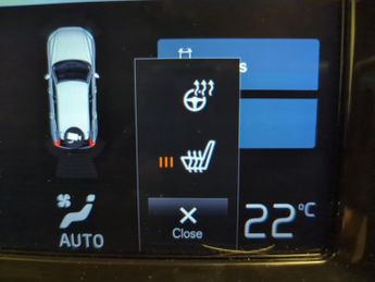 Volvo XC60 2.0 B5 MHEV R-Design Pro AWD (235 ps) - SUNBLINDS - INTELLISAFE 