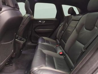 Volvo XC60 2.0 B5 MHEV R-Design Pro AWD (235 ps) - SUNBLINDS - INTELLISAFE 