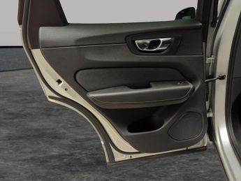 Volvo XC60 2.0 B5 MHEV R-Design Pro AWD (235 ps) - SUNBLINDS - INTELLISAFE 
