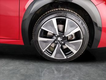 Peugeot E-208 50kWh GT (7kW Charger) (136 ps) - LANE DEPARTURE  - BLUETOOTH - 