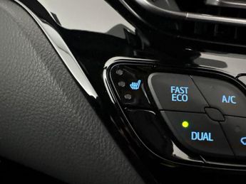 Toyota C-HR 1.8 VVT-h GPF Design CVT (122 ps) - LED - REVERSE CAM - NAV