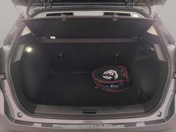 MG Mg4 64kWh SE Long Range (203 ps) - NAV - LANE DEPARTURE  - CRUISE