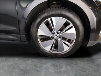 Skoda Enyaq iV 62kWh 60 (DC120kW) (179 ps) - SMARTLINK - NAV - LEATHER