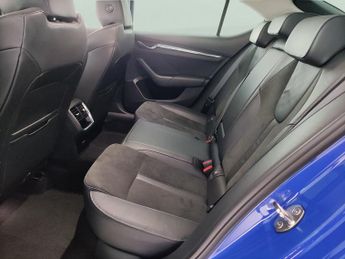 Skoda Octavia 1.4 TSI iV 13kWh SE L Plug-in DSG (204 ps) - SMARTLINK - HEATED 