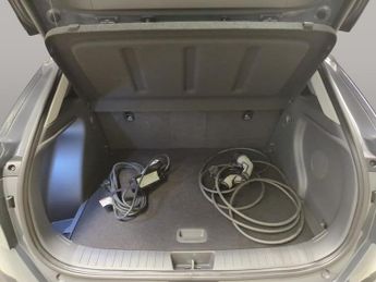 Hyundai Kona 65.4kWh Ultimate (218 ps) - BOSE - ACTIVE LANE ASSIST - KEYLESS 