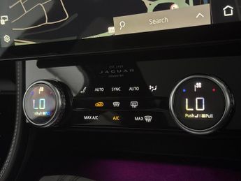 Jaguar F-PACE 2.0 D200 MHEV R-Dynamic Black AWD (204 ps) - CARPLAY - LED - REV