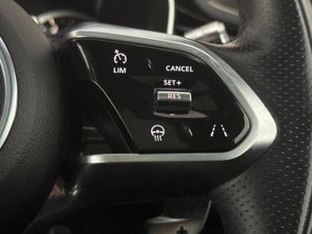 Jaguar F-PACE 2.0 D200 MHEV R-Dynamic Black AWD (204 ps) - CARPLAY - LED - REV