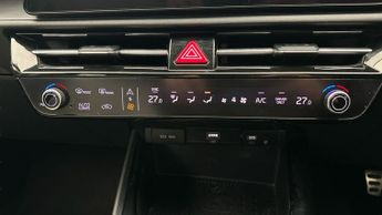 Kia Niro 64.8kWh 4 (201 bhp) - HEATED SEATS - HEATED STEERING - BLIND SPO
