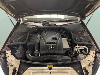 Mercedes-Benz C Class 2.0 C300e 13.5kWh AMG Line Edition Plug-in G-Tronic+ (320 ps) - 