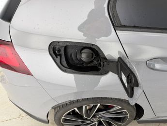 Volkswagen Golf 2.0 TSI GTI Clubsport DSG (300 ps) - DIGITAL DASH - PADDLE SHIFT