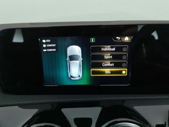 Mercedes-Benz A Class 2.0 A220d AMG Line 8G-DCT (190 ps) - LED - REVERSE CAM - NAV