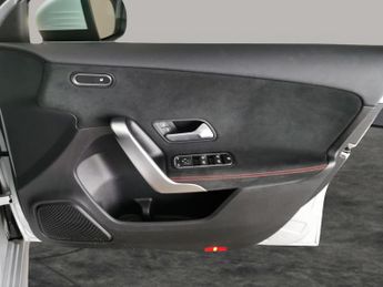 Mercedes-Benz A Class 2.0 A220d AMG Line 8G-DCT (190 ps) - LED - REVERSE CAM - NAV
