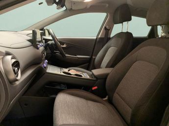 Hyundai Kona 64kWh Premium (10.5kW Charger) (204 ps) - UPGRADED SOUND - KEYLE